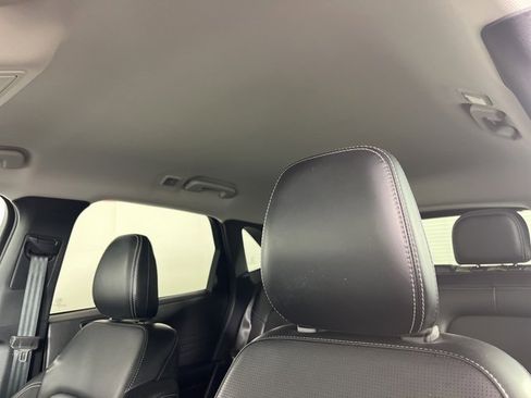 Used 2025 Ford Escape Platinum image 5