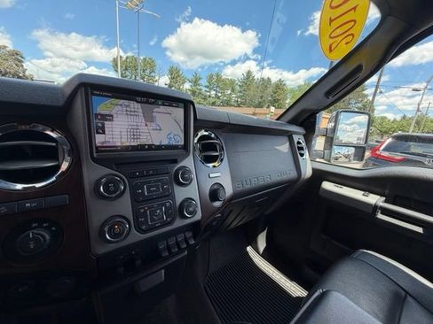 Used 2016 Ford F250 Lariat w/ Lariat Ultimate Package AWD/4WD image 24