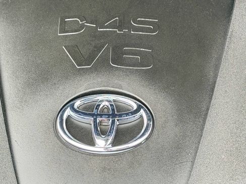 Used 2020 Toyota Highlander XLE FWD image 19
