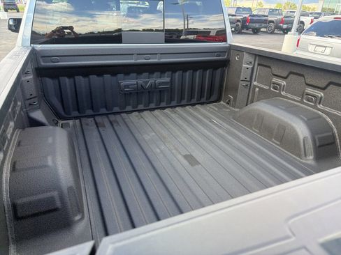 New 2026 GMC Sierra 1500 SLT w/ SLT Premium Package AWD/4WD image 6