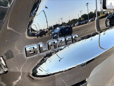 Used 2024 Chevrolet Blazer LT w/ Midnight/Sport Edition FWD image 33