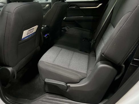 Used 2025 GMC Acadia Elevation FWD image 11