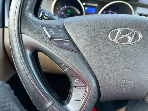 Used 2011 Hyundai Sonata Hybrid FWD image 16