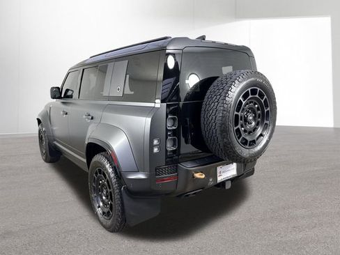 Used 2025 Land Rover Defender 110 AWD/4WD image 30