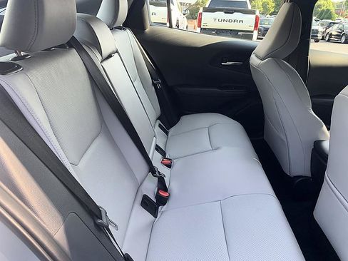 Certified 2026 Toyota Prius XLE FWD image 19