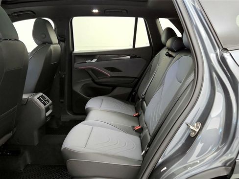 Used 2026 Volkswagen Tiguan SE R-Line image 22