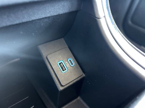 Used 2024 Ford Edge Titanium image 23