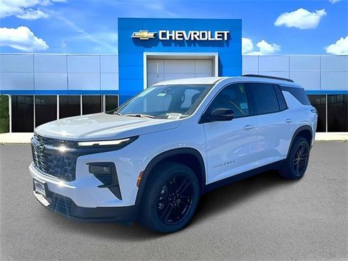 New 2026 Chevrolet Traverse LT w/ LPO, Floor Liner Package image 7