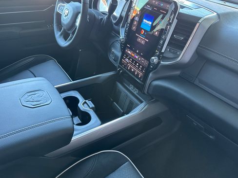New 2026 RAM 2500 Laramie AWD/4WD image 14