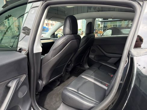 Used 2021 Tesla Model Y Performance image 36