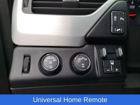 Used 2017 GMC Yukon SLE w/ SLE Value Package image 30