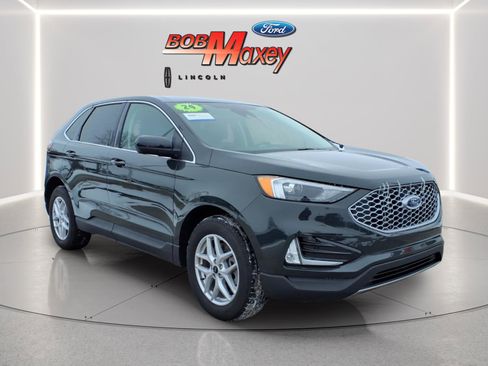 Used 2024 Ford Edge SEL w/ Convenience Package image 3