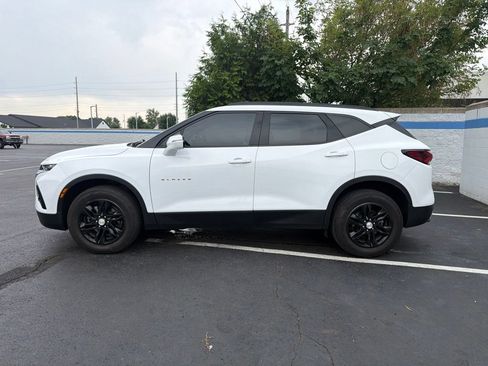 Used 2022 Chevrolet Blazer LT FWD image 2