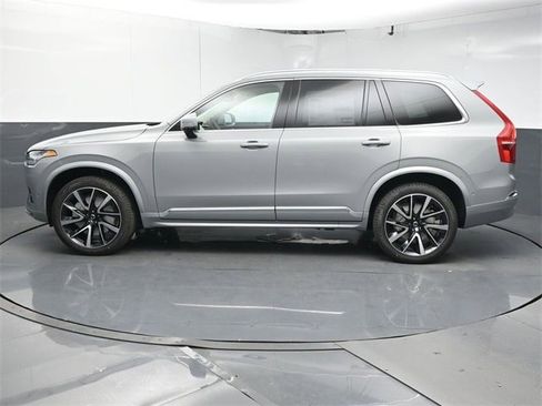 New 2025 Volvo XC90 B5 Plus w/ Protection Package Premier image 5