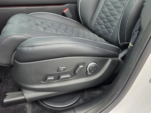 Used 2025 Genesis GV80 3.5T e-SC AWD/4WD image 15