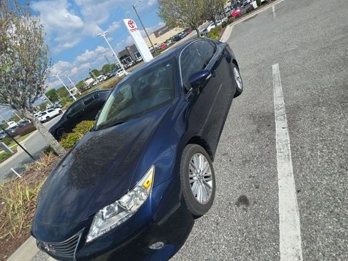 Used 2015 Lexus ES 350 w/ Luxury Package image 2