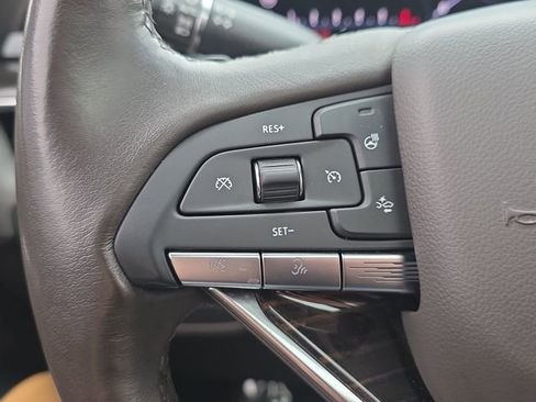 Used 2021 Cadillac Escalade Premium Luxury w/ LPO, Illumination Package AWD/4WD image 19