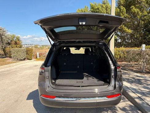 New 2026 Jeep Grand Cherokee Laredo RWD image 31