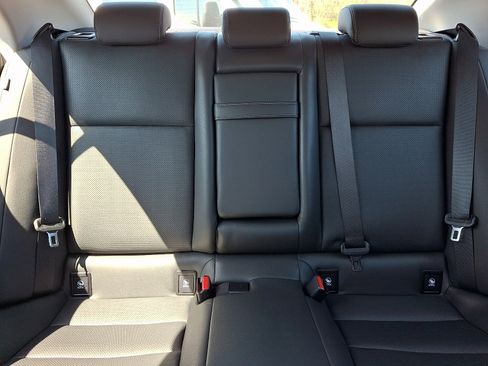 Used 2016 Lexus IS 300 AWD w/ Navigation System Package image 19