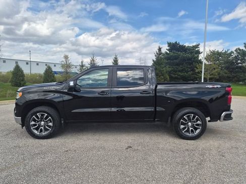 Used 2024 Chevrolet Silverado 1500 LT AWD/4WD image 8