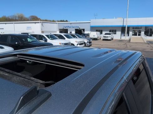 Used 2023 Chevrolet Silverado 1500 RST AWD/4WD image 24