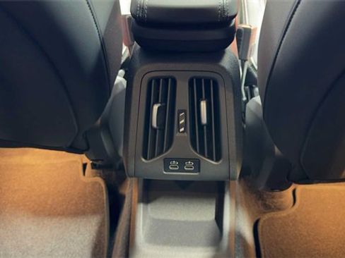 Used 2025 BMW X1 xDrive28i image 17