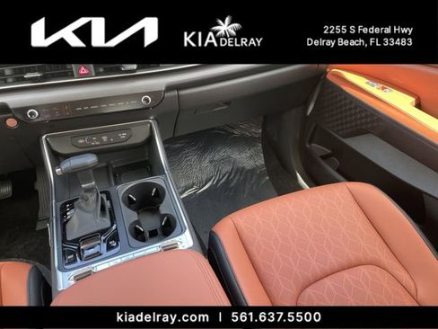 New 2026 Kia Carnival SX FWD image 15