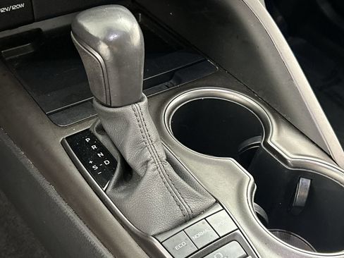Used 2023 Toyota Camry XSE image 17