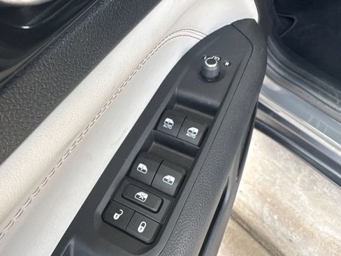 Used 2024 Jeep Compass Limited AWD/4WD image 11