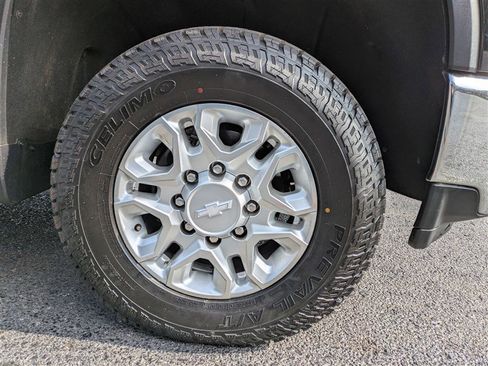 Used 2020 Chevrolet Silverado 2500 LTZ w/ LTZ Plus Package image 11