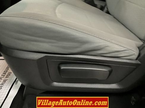 Used 2014 RAM 1500 Express AWD/4WD image 15
