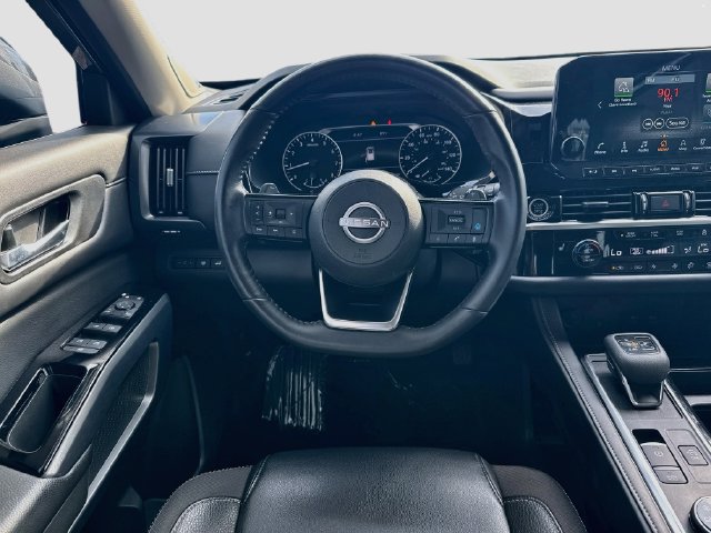 Used 2023 Nissan Pathfinder SL w/ SL Premium Package AWD/4WD image 29