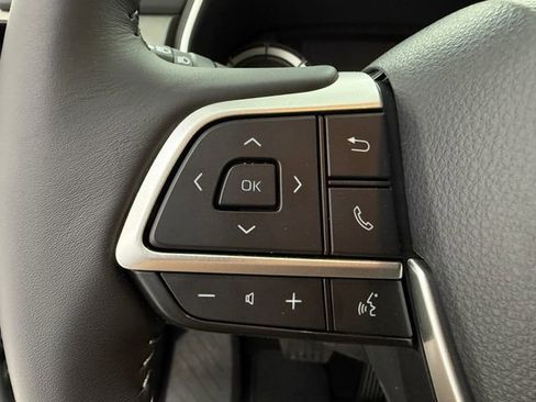 Used 2026 Toyota Highlander XLE AWD/4WD image 10
