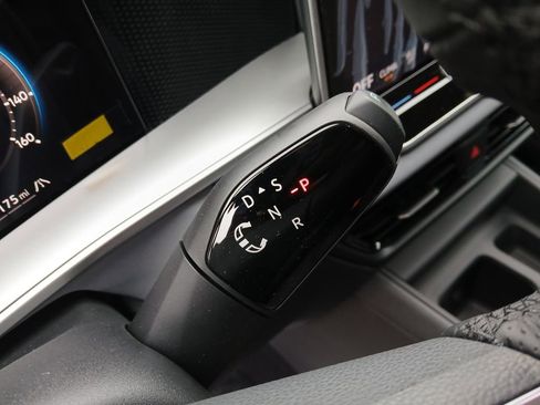 New 2025 Volkswagen Tiguan SE R-Line image 23