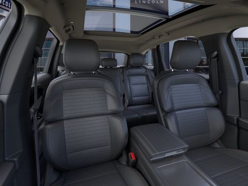New 2026 Lincoln Nautilus Reserve AWD/4WD image 10