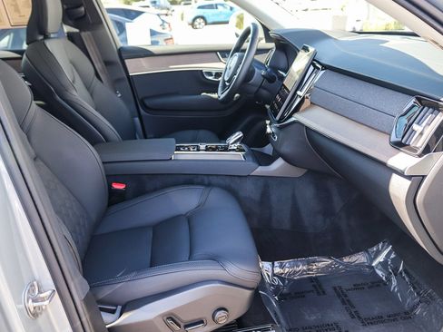 Certified 2026 Volvo XC90 B6 Plus w/ Protection Package AWD/4WD image 18
