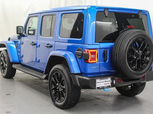 Used 2024 Jeep Wrangler Unlimited Sahara w/ Safety Group AWD/4WD image 7