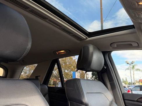 Used 2012 Mercedes-Benz ML 350 4MATIC image 17