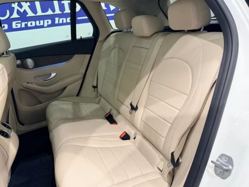 Used 2019 Mercedes-Benz GLC 300 4MATIC image 34