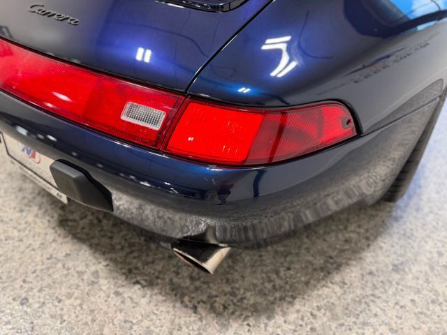 Used 1995 Porsche 911 Carrera RWD image 38