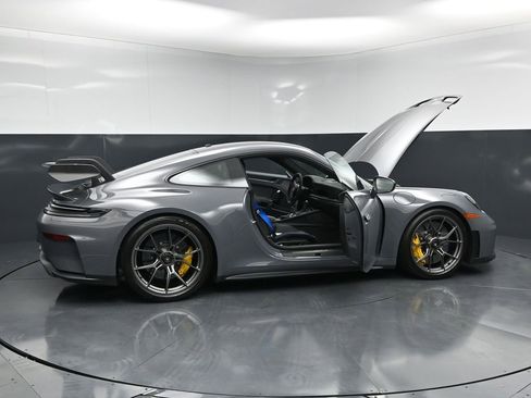 Certified 2026 Porsche 911 GT3 RWD image 31