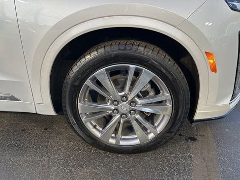 Certified 2024 Cadillac XT6 Premium Luxury image 30