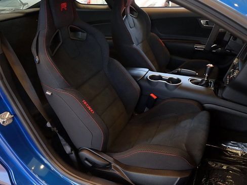 Used 2017 Ford Mustang Shelby GT350R w/ GT350R Equipment Group 920A image 19