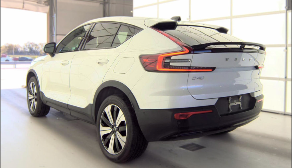 Used 2023 Volvo C40 P8 Recharge Plus AWD/4WD image 9