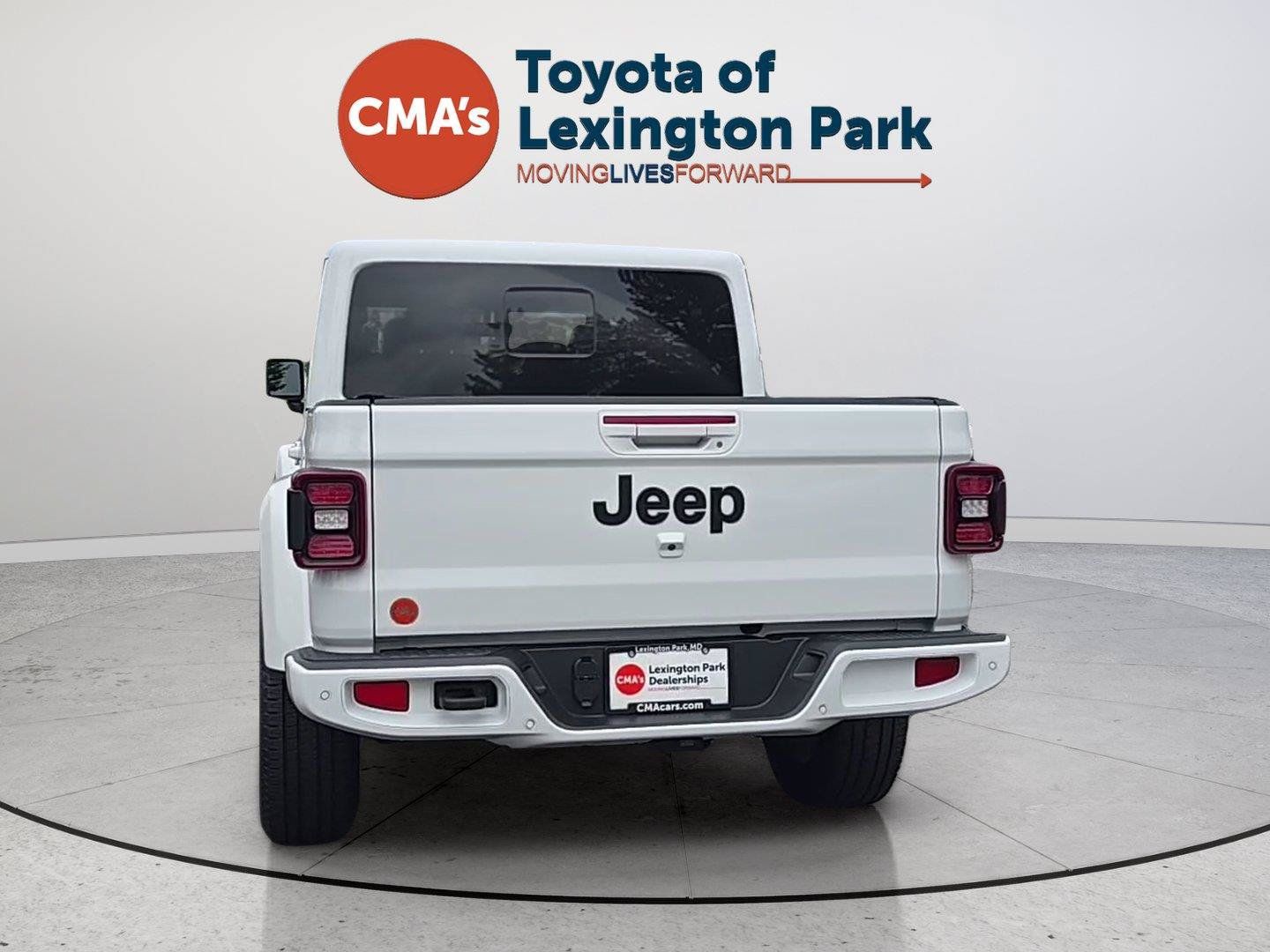 Used 2023 Jeep Gladiator Overland AWD/4WD image 4