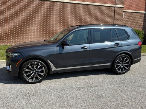 Used 2021 BMW X7 xDrive40i w/ Cold Weather Package AWD/4WD image 4