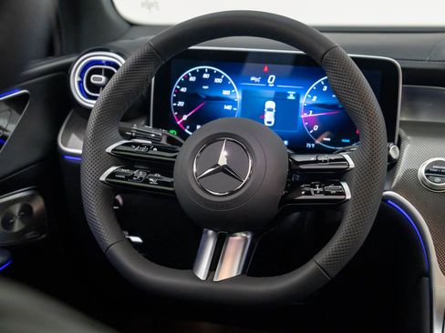 New 2026 Mercedes-Benz GLC 300 4MATIC image 12