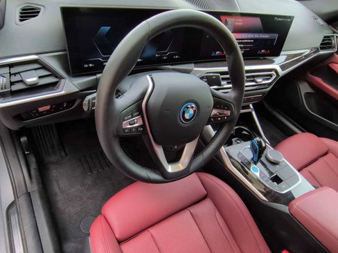 Certified 2023 BMW i4 eDrive35 w/ Premium Package image 10