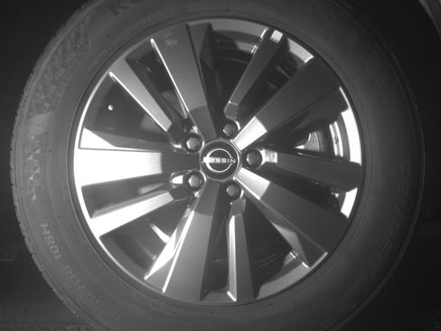 Used 2025 Nissan Pathfinder SV FWD image 13