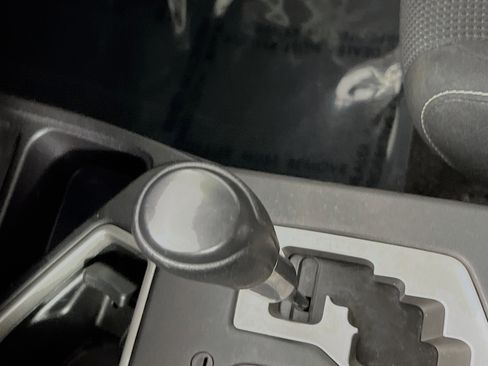 Used 2018 Toyota RAV4 XLE image 24